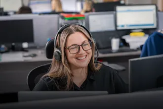 How can we help customer services siderise 640px LG Overlay