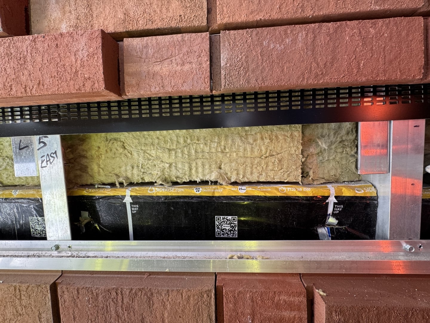 Siderise RH Brick Slip Horizontal Open State Cavity Barrier