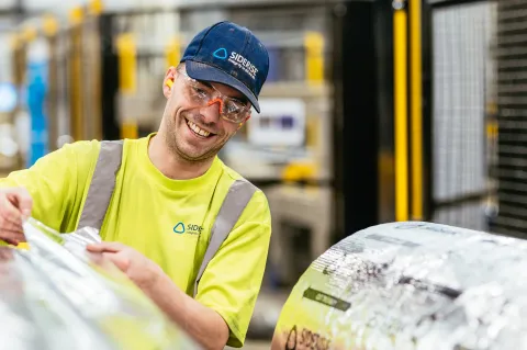 Siderise employee